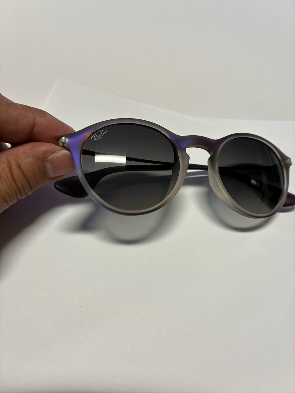 Ray-Ban Round Sunglasses Gray Frames with Dark Lenses - Picture 16 of 16